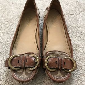 Authentic Coach flats